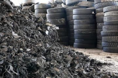 Ambiente: “Nuove regole per gli pneumatici fuori uso”