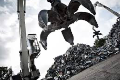 Raccolta e trasporto rifiuti non pericolosi: c’è la delibera per la categoria 4-bis